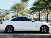 Cần bán xe Mercedes E180 đời 2021, màu trắng còn mới