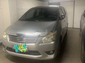 Xe Toyota Innova năm 2012 còn mới, giá tốt