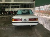 Bán Nissan Bluebird đời 1986, màu trắng chính chủ, 23 triệu