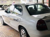 Bán xe Daewoo Nubira đời 2001, màu trắng xe gia đình