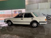 Bán Nissan Bluebird đời 1986, màu trắng chính chủ, 23 triệu