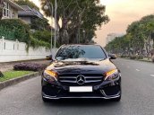 Bán Mercedes C300AMG 2017, màu đen