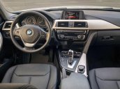 Cần bán gấp BMW 320i sản xuất 2015, nhập khẩu, 899 triệu