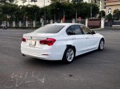 Cần bán gấp BMW 320i sản xuất 2015, nhập khẩu, 899 triệu