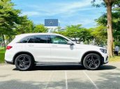 Cần bán lại xe Mercedes GLC 300 4Matic sản xuất năm 2020, màu trắng