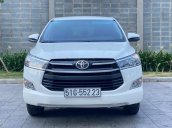 Cần bán gấp Toyota Innova 2.0E năm 2018, màu trắng số sàn