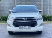 Cần bán gấp Toyota Innova 2.0E năm 2018, màu trắng số sàn