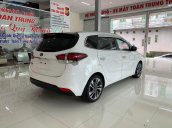 Bán Kia Rondo năm 2017, màu trắng chính chủ