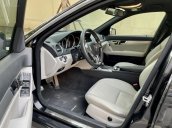 Cần bán xe Mercedes C300 AMG 2012, màu đen, giá 595tr