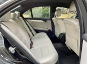 Cần bán xe Mercedes C300 AMG 2012, màu đen, giá 595tr