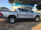 Cần bán gấp Toyota Hilux sản xuất năm 2015, màu bạc, nhập khẩu nguyên chiếc còn mới giá cạnh tranh