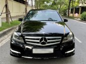 Cần bán xe Mercedes C300 AMG 2012, màu đen, giá 595tr