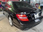 Cần bán xe Mercedes C300 AMG 2012, màu đen, giá 595tr