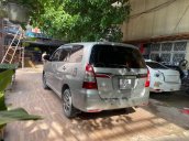 Cần bán lại xe Toyota Innova 2016, màu bạc số sàn, giá 449tr