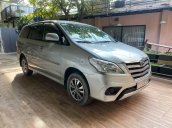 Cần bán lại xe Toyota Innova 2016, màu bạc số sàn, giá 449tr