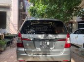 Cần bán lại xe Toyota Innova 2016, màu bạc số sàn, giá 449tr