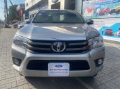 Bán xe Toyota Hilux 2.5E 2016, màu bạc, nhập khẩu còn mới