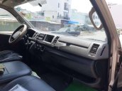 Cần bán Toyota Hiace sản xuất 2006, màu ghi vàng