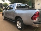 Cần bán gấp Toyota Hilux sản xuất năm 2015, màu bạc, nhập khẩu nguyên chiếc còn mới giá cạnh tranh