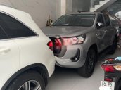 Bán Toyota Hilux 2020, màu xám, nhập khẩu xe gia đình, giá 695tr