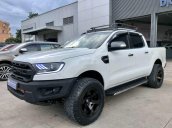 Bán Ford Ranger Wildtrak sản xuất năm 2017, màu trắng, xe nhập còn mới, giá chỉ 819 triệu