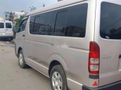 Cần bán Toyota Hiace sản xuất 2006, màu ghi vàng