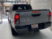 Bán Toyota Hilux 2020, màu xám, nhập khẩu xe gia đình, giá 695tr