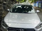 Bán Hyundai Accent 1.4 MT đời 2018, màu bạc  