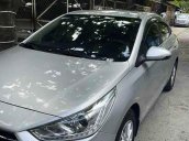 Bán Hyundai Accent 1.4 MT đời 2018, màu bạc  