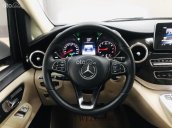 Mercedes-Benz V250 model 2017, xe 1 chủ có VAT cao