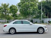 Cần bán gấp Mercedes C250 2015, màu trắng