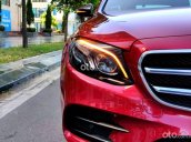 Bán ô tô Mercedes E300 sản xuất năm 2019, màu đỏ còn mới