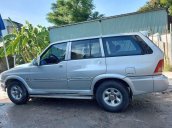 Xe Ssangyong Musso sản xuất năm 2003, màu bạc, xe nhập