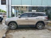 Cần bán xe Toyota Fortuner đời 2019, màu nâu số sàn