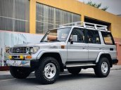 Cần bán Toyota Land Cruiser đời 1991, màu bạc, nhập khẩu