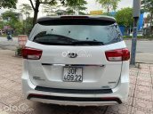 Cần bán gấp Kia Sedona năm sản xuất 2018, màu trắng, giá chỉ 899 triệu