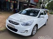 Bán xe Hyundai Accent sản xuất 2016, màu trắng, nhập khẩu còn mới, 318tr