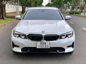 Cần bán lại xe BMW 320i sản xuất 2021, màu trắng