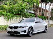 Cần bán lại xe BMW 320i sản xuất 2021, màu trắng