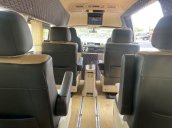 Xe Toyota Hiace sản xuất năm 2018, màu bạc số sàn