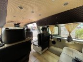 Xe Toyota Hiace sản xuất năm 2018, màu bạc số sàn