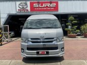 Xe Toyota Hiace sản xuất năm 2018, màu bạc số sàn