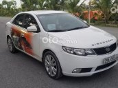 Cần bán gấp Kia Cerato 2010, màu trắng, nhập khẩu xe gia đình, 308tr