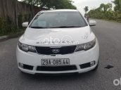 Cần bán gấp Kia Cerato 2010, màu trắng, nhập khẩu xe gia đình, 308tr