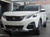 Xe Peugeot 5008 màu trắng xe mới