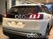 Xe Peugeot 5008 màu trắng xe mới