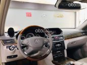 Cần bán Mercedes E300 2010, màu bạc