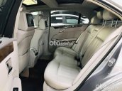 Cần bán Mercedes E300 2010, màu bạc