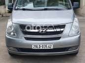 Cần bán Hyundai Starex 2013, màu bạc