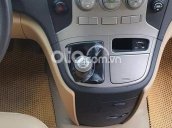 Cần bán Hyundai Starex 2013, màu bạc